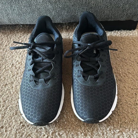 Nike Shoes - Picture 2 of 4